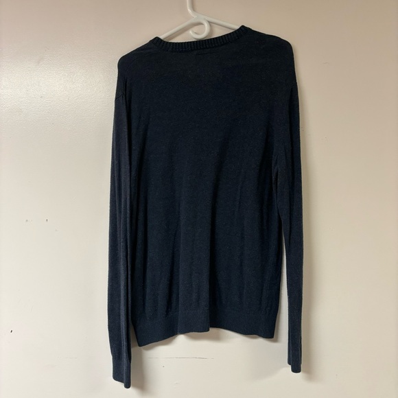 Hollister navy blue v-neck sweater size large - Picture 3 of 4
